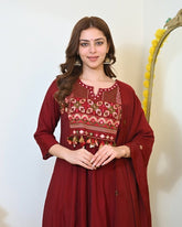 Tanvi Kurti Red Embroidered Dupatta set - Tanvi Kurti