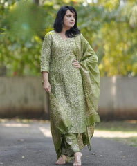 Women Cotton Green Kurta Pant with Dupatta Set