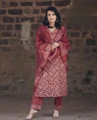 Women Cotton Red Dupatta Set - Tanvi Kurti