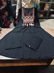 Tanvi Kurti Black Embroidered Dupatta set - Tanvi Kurti