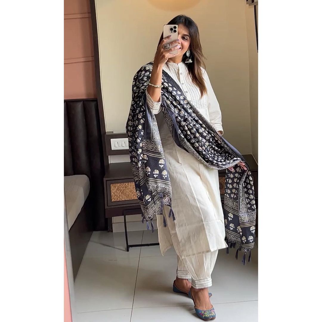 Tanvi Kurti Minimal Ivory Festive Dupatta Set - Tanvi Kurti