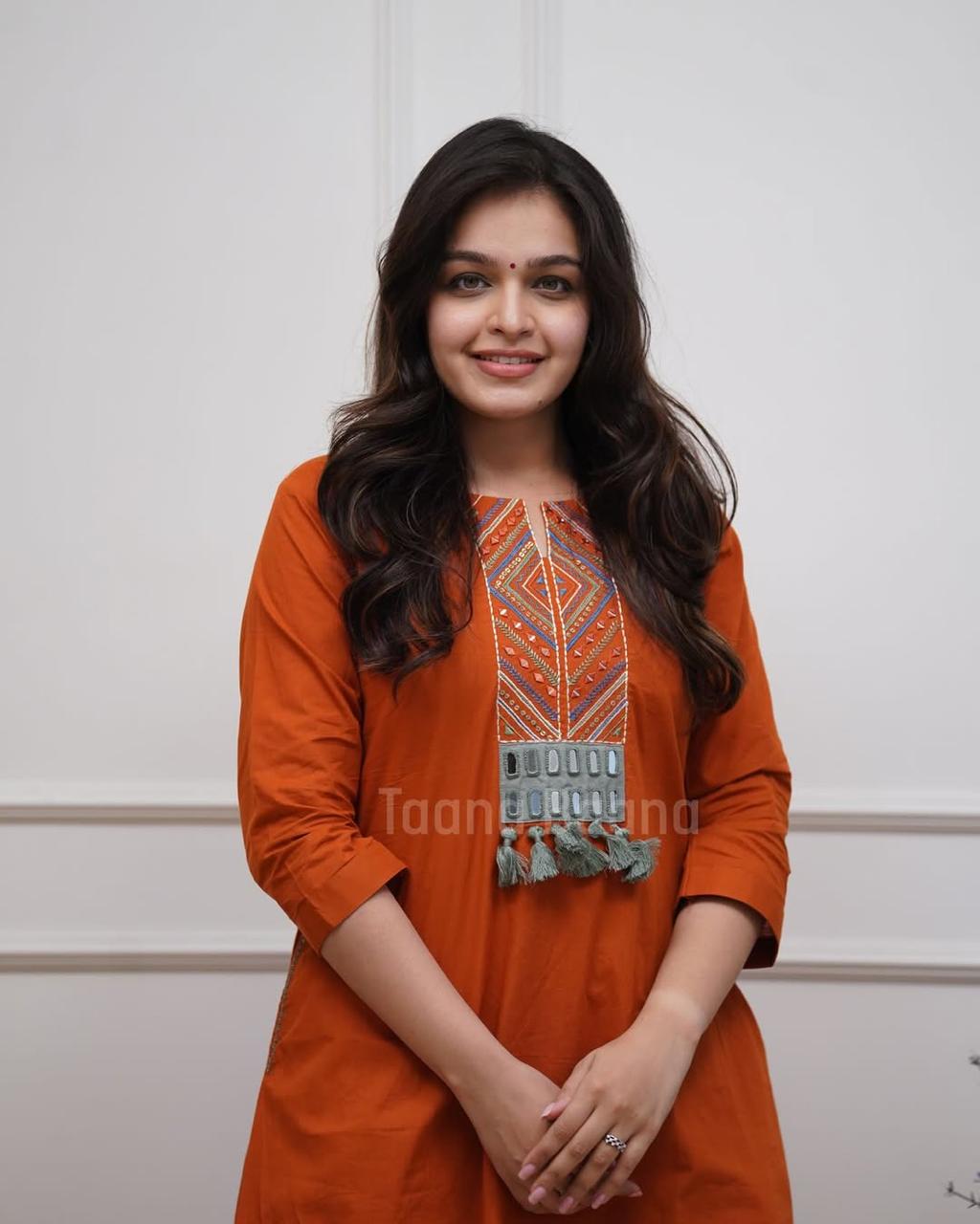 Tanvi Kurti Zariya Rust Embroidered Kurta Set - Tanvi Kurti