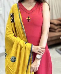 Women Cotton Red Sleeveless Kurta Pant and Dupatta set
