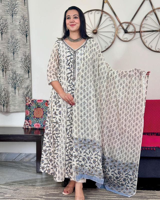 Printed Anarkali Kurti With Mulmul Dupatta Set