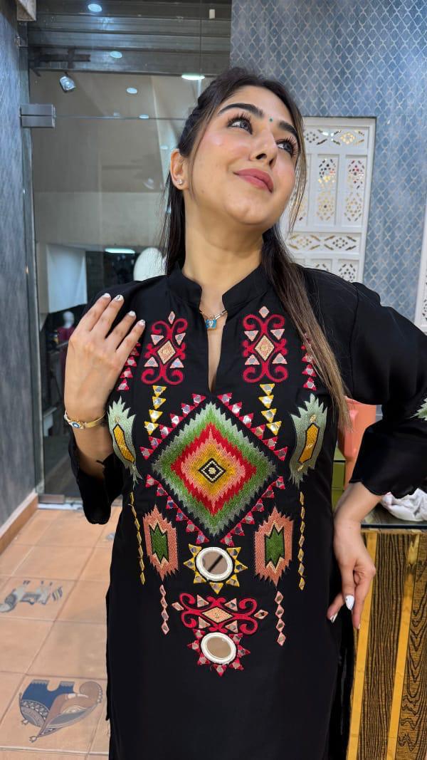 Tanvi Kurti Black Embroidered Ethnic Co - ord Set - Tanvi Kurti