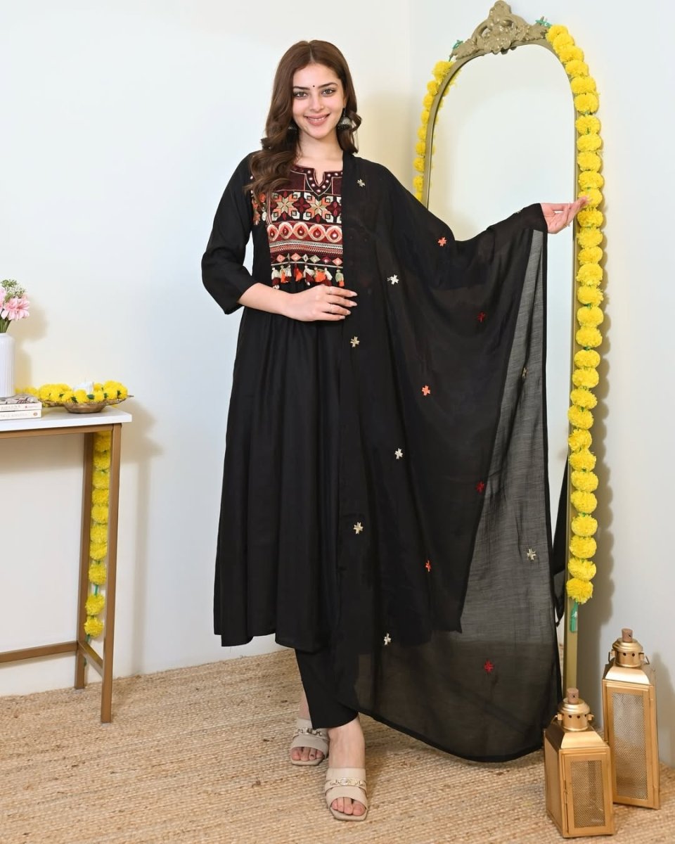 Tanvi Kurti Black Embroidered Dupatta set - Tanvi Kurti