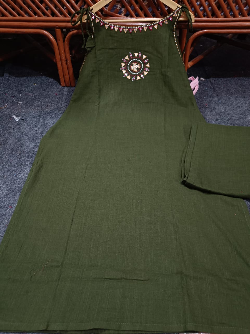 Tanvi Kurti Olive Green Sleeveless Embellished Kurta Set - Tanvi Kurti