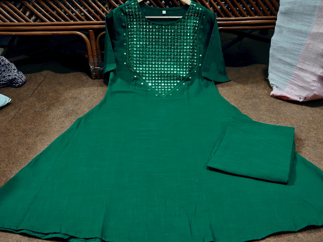 Tanvi Kurti Bottle Green Mirror Work Kurta Set - Tanvi Kurti