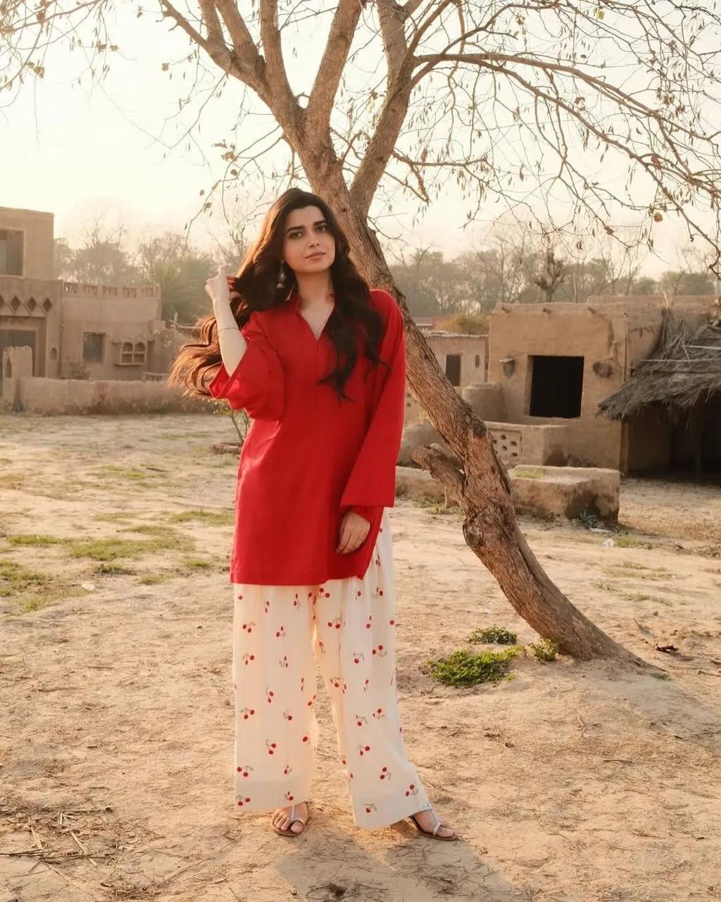 Tanvi Kurti Red Solid Kurta with Floral Palazzo Set